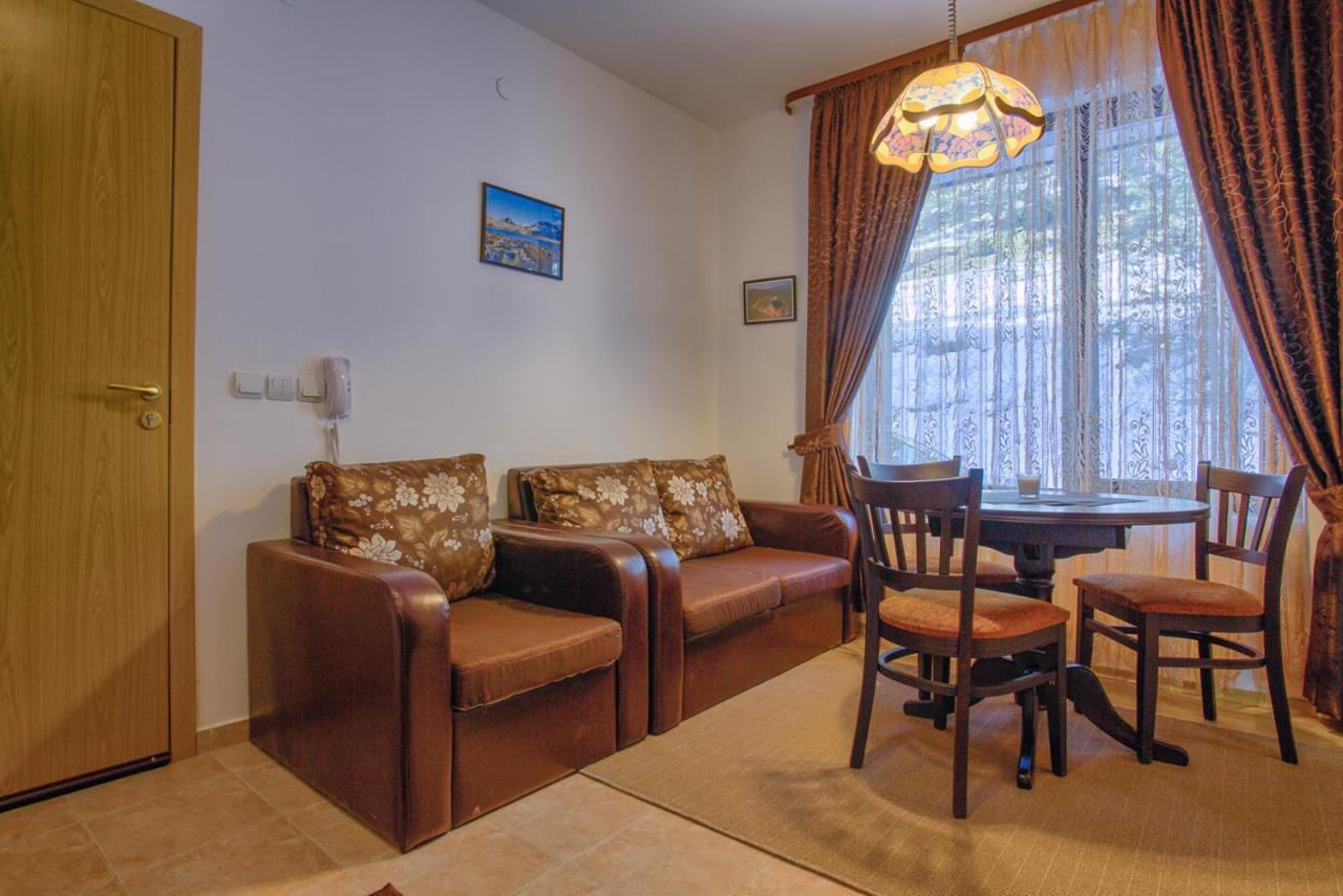 Cozy One-Bedroom Apartment With Nature View By Flat Mаnager Razlog Eksteriør bilde